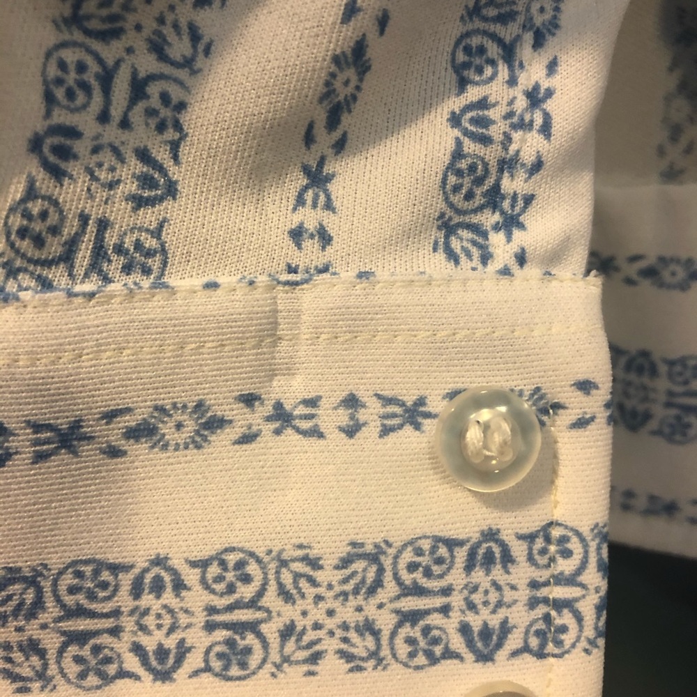 Blue patterned button down - Picture 4 of 4